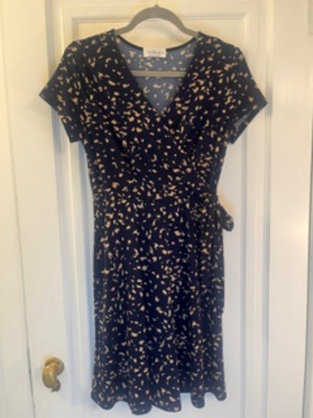 Kaileigh Wrap Navy Print V-Neck Dress Size S